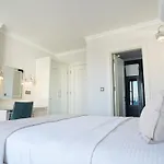 Rota Seaside فندق