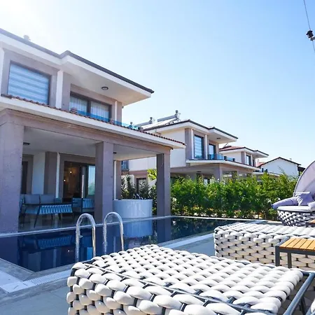 מלון Rota Seaside *