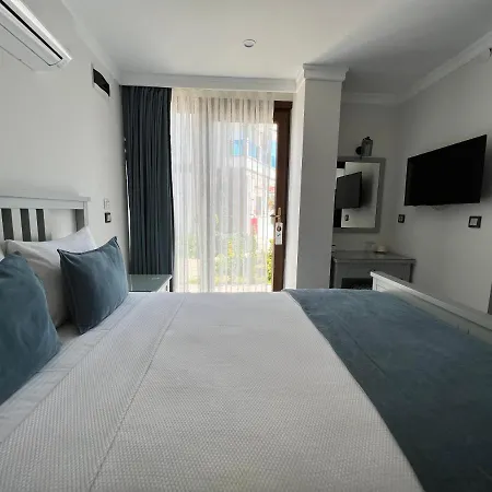 فندق Rota Seaside *