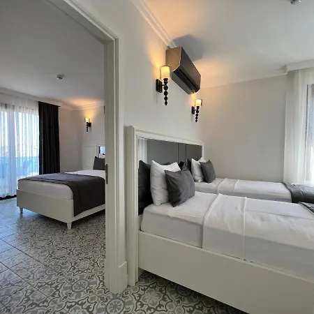 Rota Seaside فندق